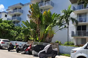 1801 S Treasure Dr, North Bay Village, FL 33141 - Photo 17