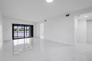 510 W Park Dr, Miami, FL 33172 - Photo 21