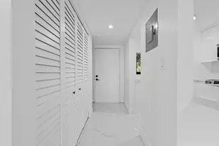 510 W Park Dr, Miami, FL 33172 - Photo 27