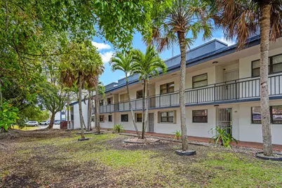 510 W Park Drive #104-3, Miami, FL 33172 - Photo 1