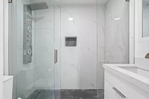 510 W Park Dr, Miami, FL 33172 - Photo 13