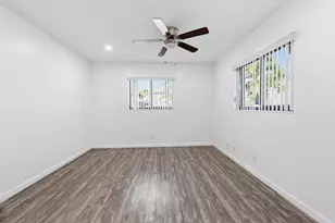 837 NW 41st St, Oakland Park, FL 33309 - Photo 15