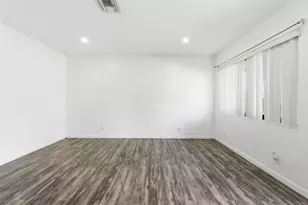 837 NW 41st St, Oakland Park, FL 33309 - Photo 13