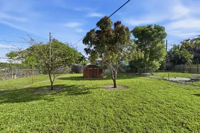 837 NW 41st Street #A-b, Oakland Park, FL 33309 - Photo 5