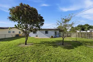 837 NW 41st St, Oakland Park, FL 33309 - Photo 17