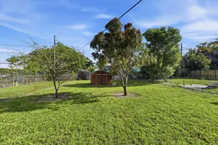 837 NW 41st St, Oakland Park, FL 33309 - Photo 5