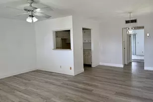 45 Easthampton B, West Palm Beach, FL 33417 - Photo 3