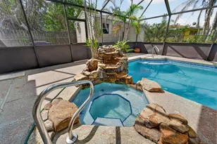 214 NE Camelot Dr, Port Saint Lucie, FL 34983 - Photo 29