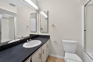 214 NE Camelot Dr, Port Saint Lucie, FL 34983 - Photo 17