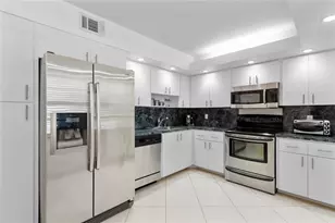 4240 Oaks Terrace, Pompano Beach, FL 33069 - Photo 5