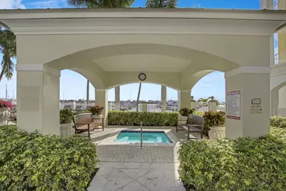 806 E Windward Way #102, Lantana, FL 33462 - Photo 3