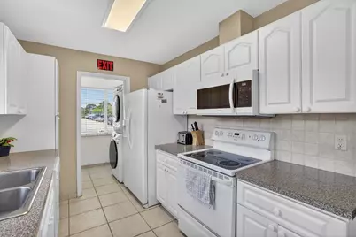 305 SW 16th Street, Fort Lauderdale, FL 33315 - Photo 17