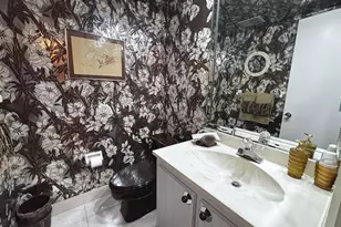 3930 Oaks Clubhouse Dr, Pompano Beach, FL 33069 - Photo 11