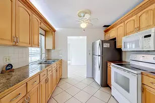 8504 NW 14th St, Plantation, FL 33322 - Photo 17