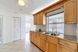 8504 NW 14th St, Plantation, FL 33322 - Photo 23