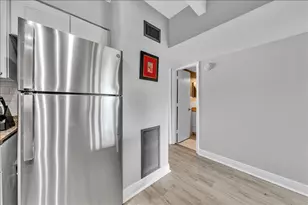 2124 NE 5th Ave, Wilton Manors, FL 33305 - Photo 9