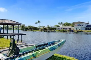 271 Oregon Ln, Boca Raton, FL 33487 - Photo 95