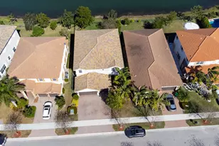 9911 S Miralago Way, Parkland, FL 33076 - Photo 3