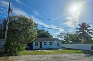 1262 NE 34th Ct, Oakland Park, FL 33334 - Photo 3
