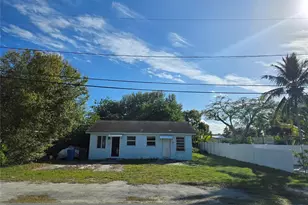 1262 NE 34th Ct, Oakland Park, FL 33334 - Photo 1
