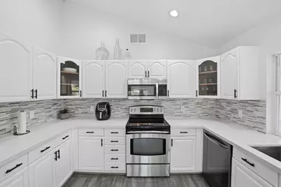 4700 Regina Drive, Fort Pierce, FL 34982 - Photo 27