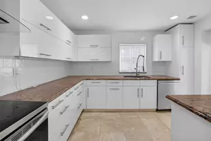 8044 Twin Lake Dr, Boca Raton, FL 33496 - Photo 21