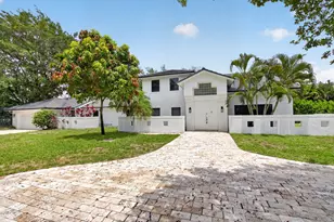8044 Twin Lake Dr, Boca Raton, FL 33496 - Photo 5