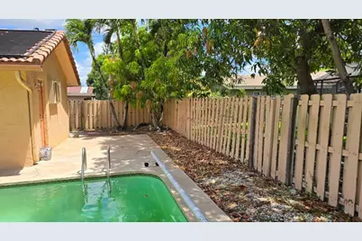 2499 NW 92nd Avenue, Coral Springs, FL 33065 - Photo 23