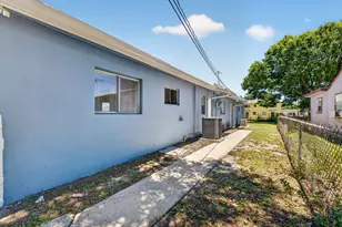 812 N 24th St, Fort Pierce, FL 34950 - Photo 19