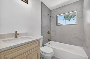 812 N 24th St, Fort Pierce, FL 34950 - Photo 17