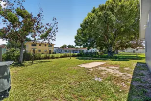 812 N 24th St, Fort Pierce, FL 34950 - Photo 41