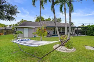 10141 SW 49th Ct, Cooper City, FL 33328 - Photo 15