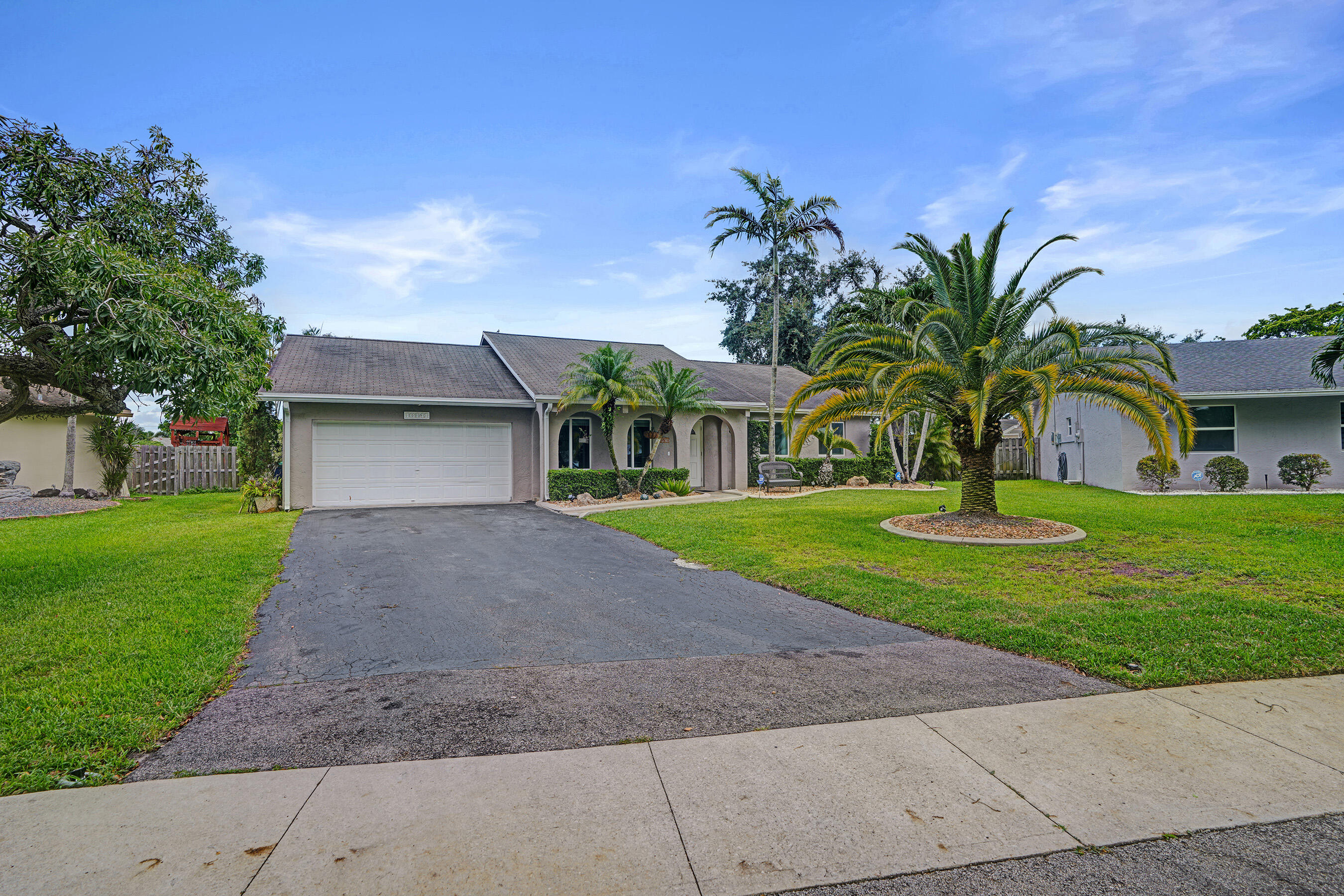 10141 SW 49th Ct - 10141 SW 49th Ct, Cooper City, FL 33328 Luxury Property | Jose Angel Pina