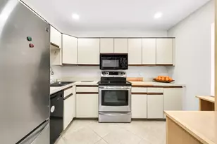3077 Carambola Cir S, Coconut Creek, FL 33066 - Photo 3