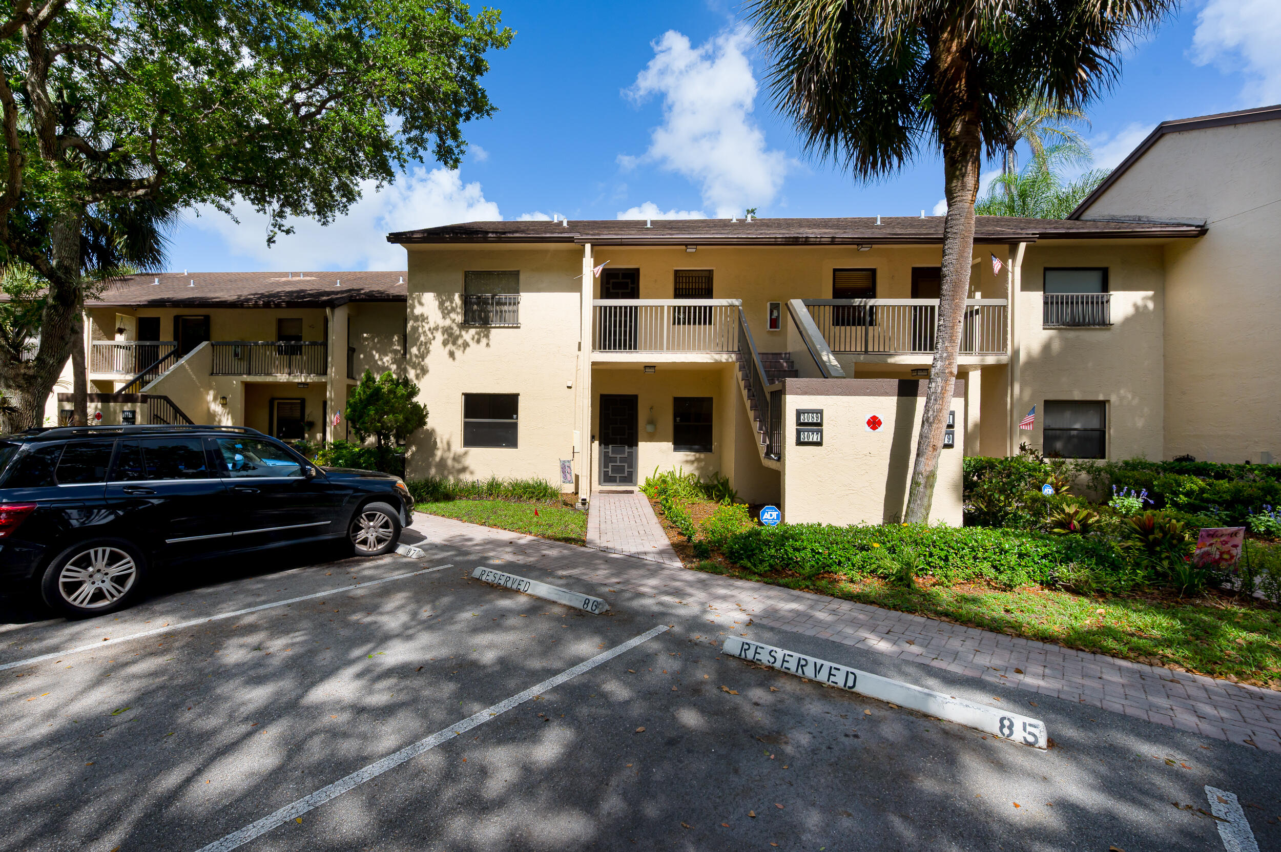 3077 Carambola Cir S main architectural view