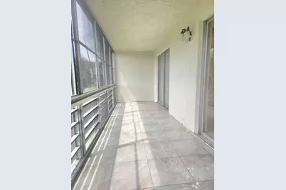 100 Village Green Circle E #B212, Palm Springs, FL 33461 - Photo 5