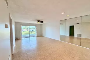 120 Lake Evelyn Dr, West Palm Beach, FL 33411 - Photo 9