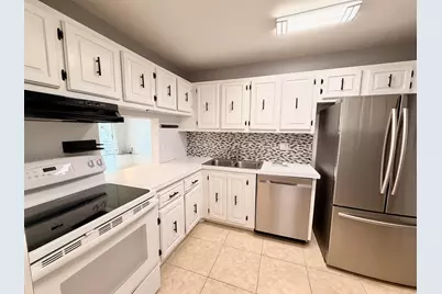 120 Lake Evelyn Drive, West Palm Beach, FL 33411 - Photo 3