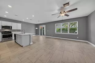 4715 Eucalyptus Dr, Hollywood, FL 33021 - Photo 9