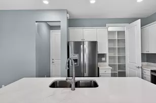 4715 Eucalyptus Dr, Hollywood, FL 33021 - Photo 23