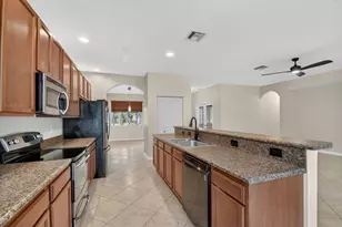 6810 Osage Cir, Greenacres, FL 33413 - Photo 13