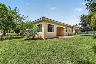 6810 Osage Cir, Greenacres, FL 33413 - Photo 41