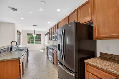 6810 Osage Circle, Greenacres, FL 33413 - Photo 11