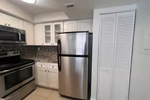 728 Executive Center Dr, West Palm Beach, FL 33401 - Photo 3