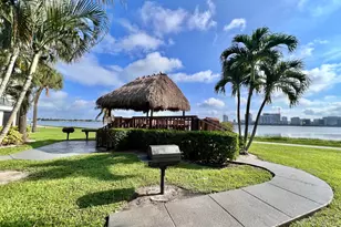 728 Executive Center Dr, West Palm Beach, FL 33401 - Photo 1