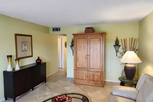 74 Preston, Boca Raton, FL 33434 - Photo 5