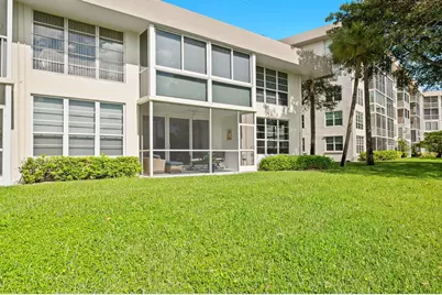 3700 Oaks Clubhouse Drive #106, Pompano Beach, FL 33069 - Photo 23
