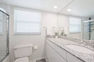 3700 Oaks Clubhouse Dr, Pompano Beach, FL 33069 - Photo 17