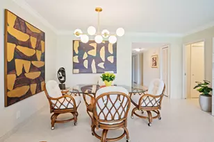 3700 Oaks Clubhouse Dr, Pompano Beach, FL 33069 - Photo 9