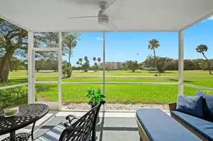 3700 Oaks Clubhouse Dr, Pompano Beach, FL 33069 - Photo 5